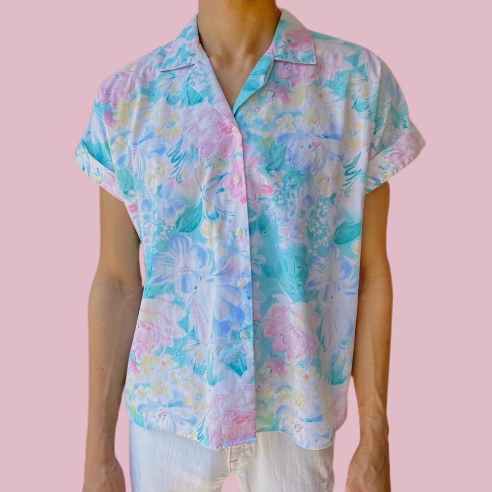 🚫SOLD🚫 Pastel Floral Short Sleeve Button Up 🌸